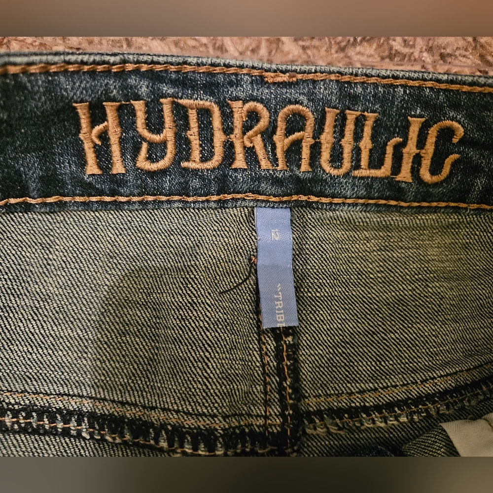 Hydraulic Brand Bleached Blue Patchwork Long Knee… - image 2